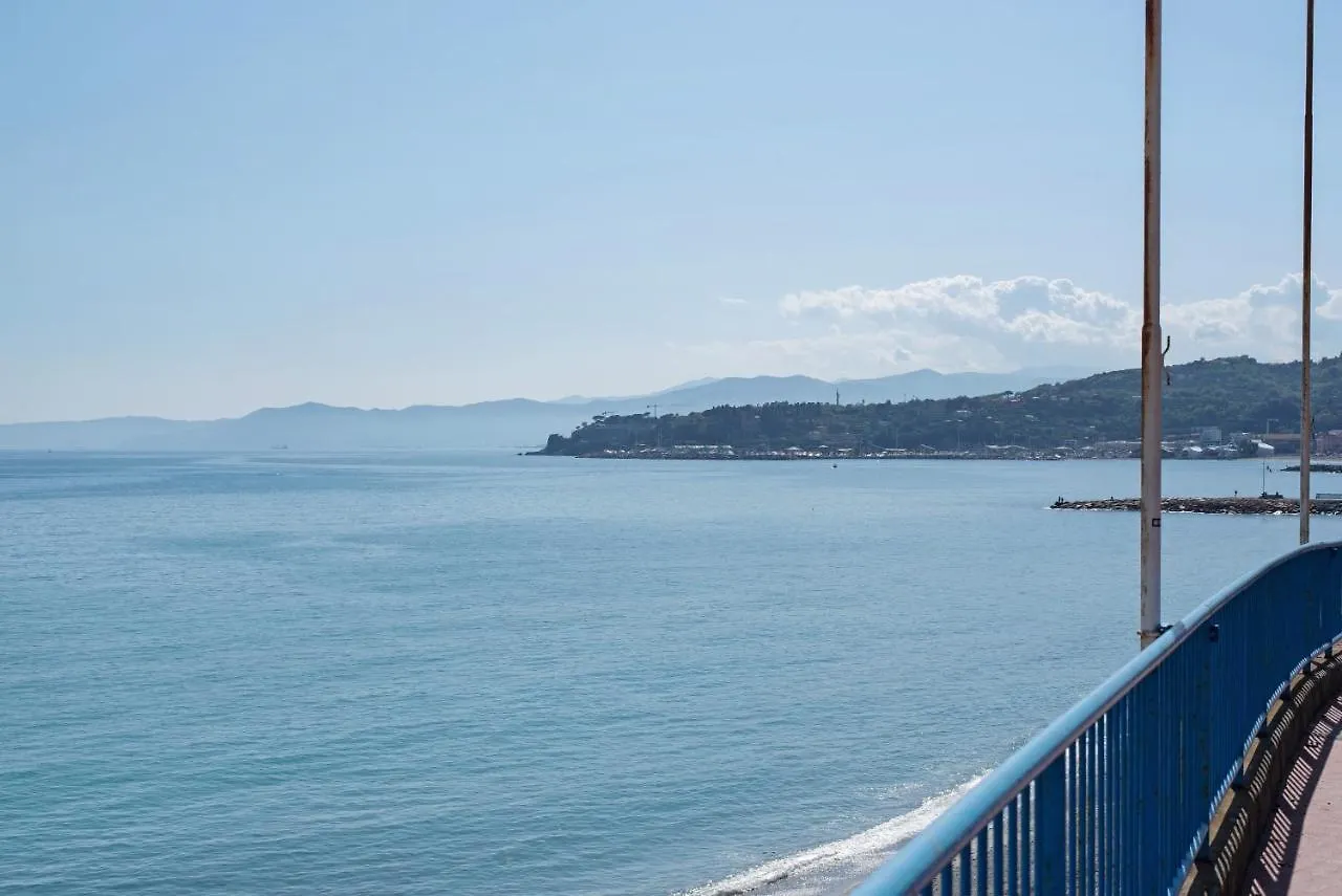 Bilocale Mezzano In Centro Apartment Varazze Italy